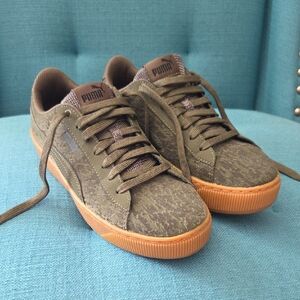 Puma Olive Green Sneakers Womens Size 7.5